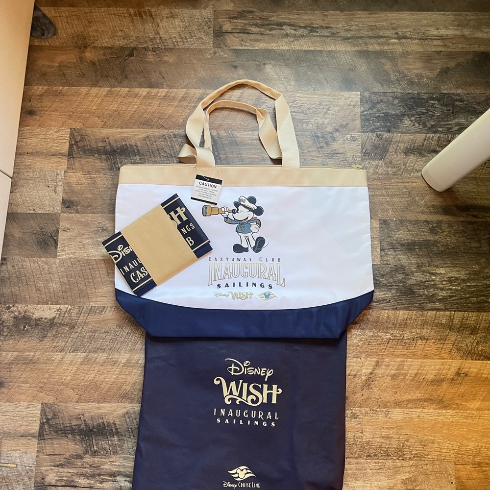 Disney Wish Castaway Club Tote Bag - Navy and Cream